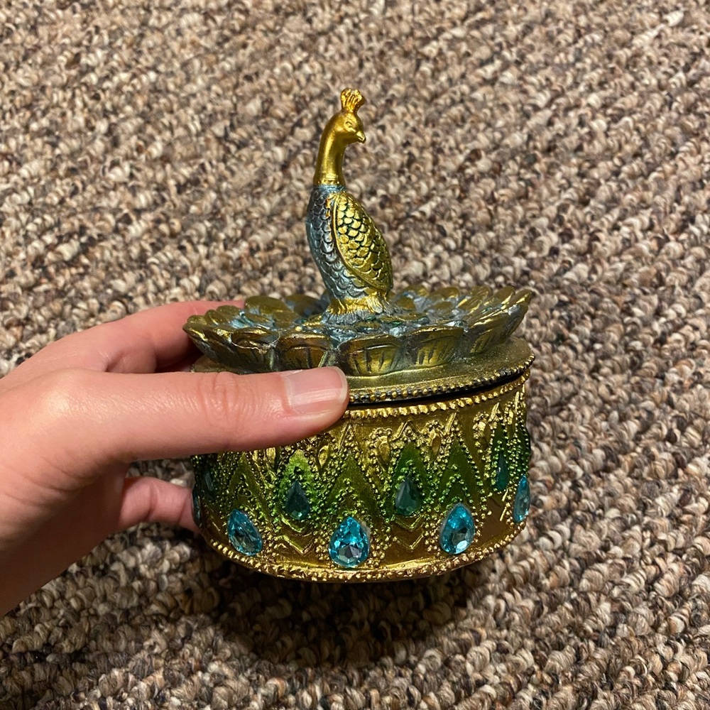 Peacock trinket box